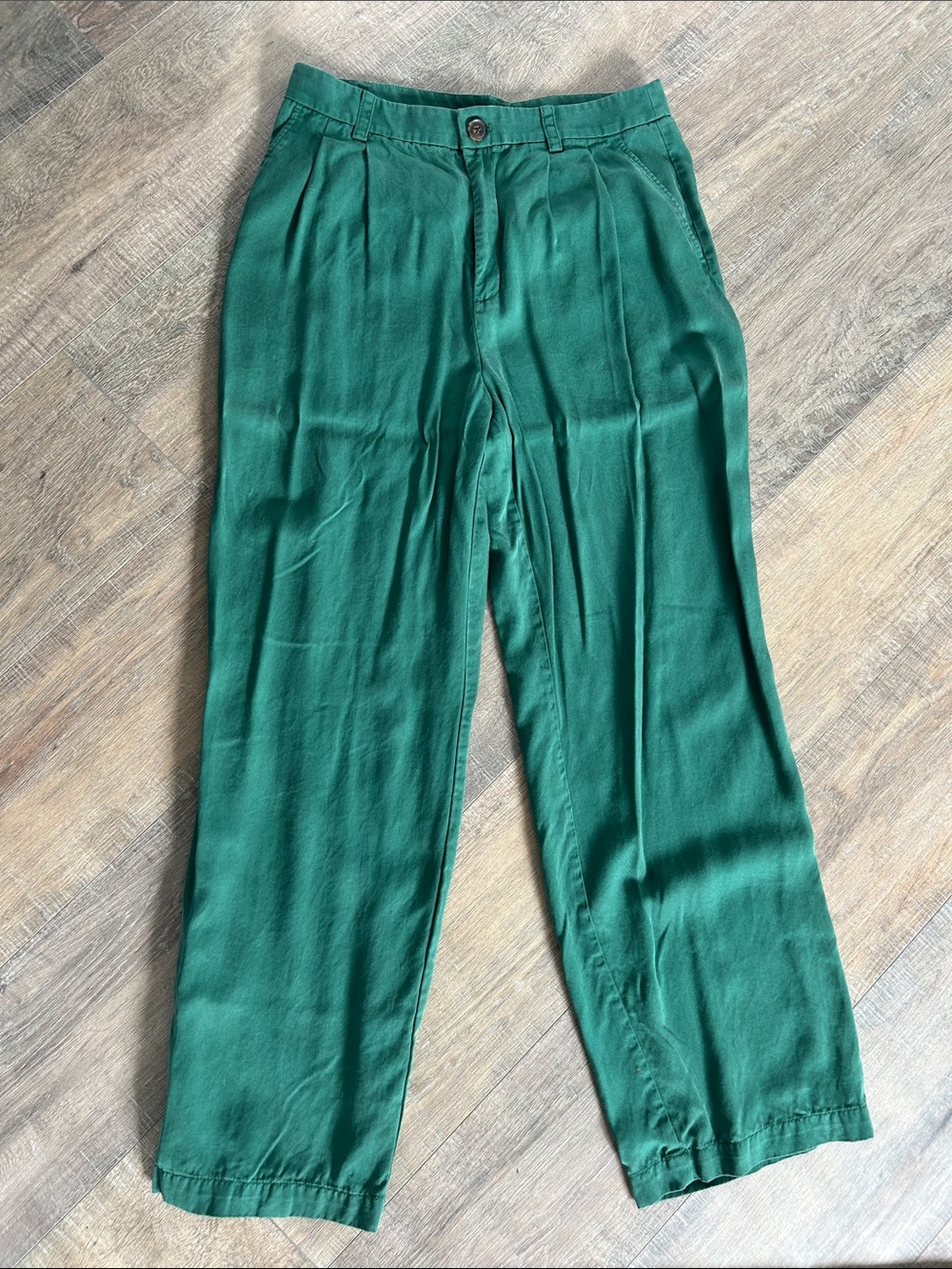 LOFT Green Pleated Women's Trousers